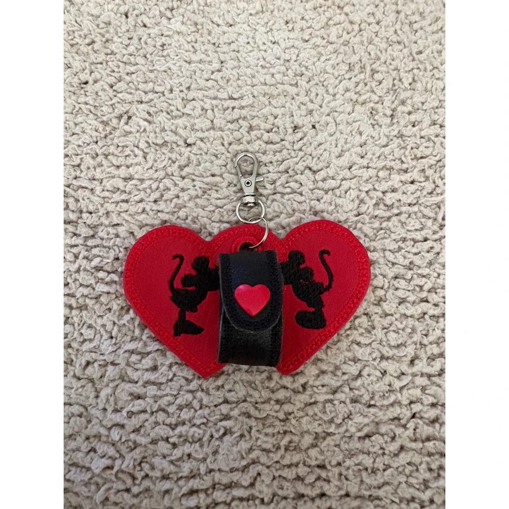 Disney Mickey Minnie Mouse Kissing Heart Keychain Pouch Red Black Bag Charm